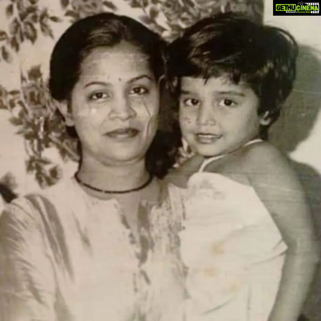 Meghna Naidu Instagram - Happy Happy Ammoiiii Day every single day my beautiful Amma and to alllllllll the women in the world... There is an Amma inside every woman no matter if you have kids or no kids !!! @poornimanaidu #happymothersday #womensday #