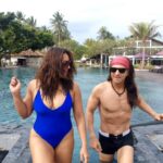 Meghna Naidu Instagram - Ek Zindagi Meriiiii... Mei Jeena puri tarahhh... 💯 #couplegoals #couplelove #loveislove #onelifeliveit #husbandandwife Somewhere Under the Sky