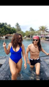 Meghna Naidu Instagram - Ek Zindagi Meriiiii... Mei Jeena puri tarahhh... 💯

#couplegoals 
#couplelove 
#loveislove 
#onelifeliveit
#husbandandwife