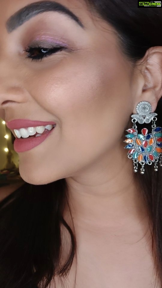 Meghna Naidu Instagram - Recently I have experienced and seen all these markets in Delhi and oh my goddddd... I mean how can one even bargain with the prices they sell such beautiful things for ??? I am amazed !!! #lajpatnagar #delhishopping #lajpatnagarmarket Lajpat Nagar