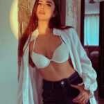 Miesha Saakshi Iyer Instagram - Plots that don’t Twist.