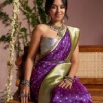 Mirnalini Ravi Instagram - The Big Billion Days are coming soon. Sale prices are already live. Shop sarees, kurtas, sets and more only on Flipkart Fashion. Starting at Rs. 149/- #FlipkartBigBillionDays #SalePriceLive #flipkartfashion #NaamhiKaafiHai @flipkartlifestyle @flipkart @divastri_ethnicwear