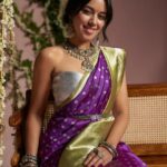 Mirnalini Ravi Instagram - The Big Billion Days are coming soon. Sale prices are already live. Shop sarees, kurtas, sets and more only on Flipkart Fashion. Starting at Rs. 149/- #FlipkartBigBillionDays #SalePriceLive #flipkartfashion #NaamhiKaafiHai @flipkartlifestyle @flipkart @divastri_ethnicwear
