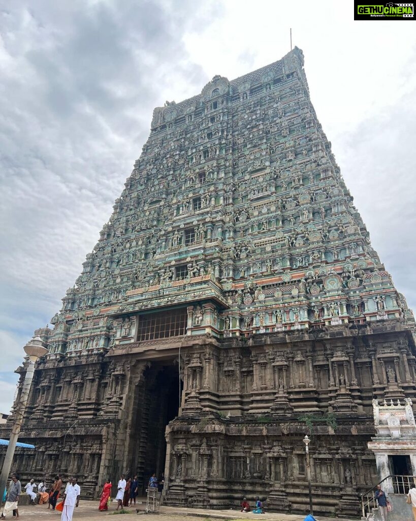 Mirnalini Ravi Instagram - 🛕 Kasi Viswanathar Temple, Tenkasi