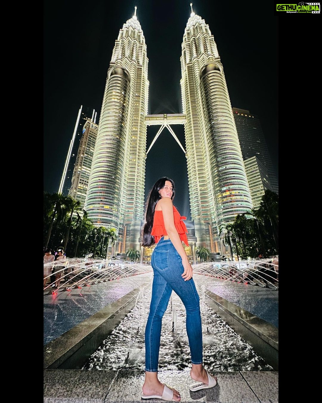Mirnalini Ravi Instagram - Peachy keen 🩶 Twin Towers, Malaysia