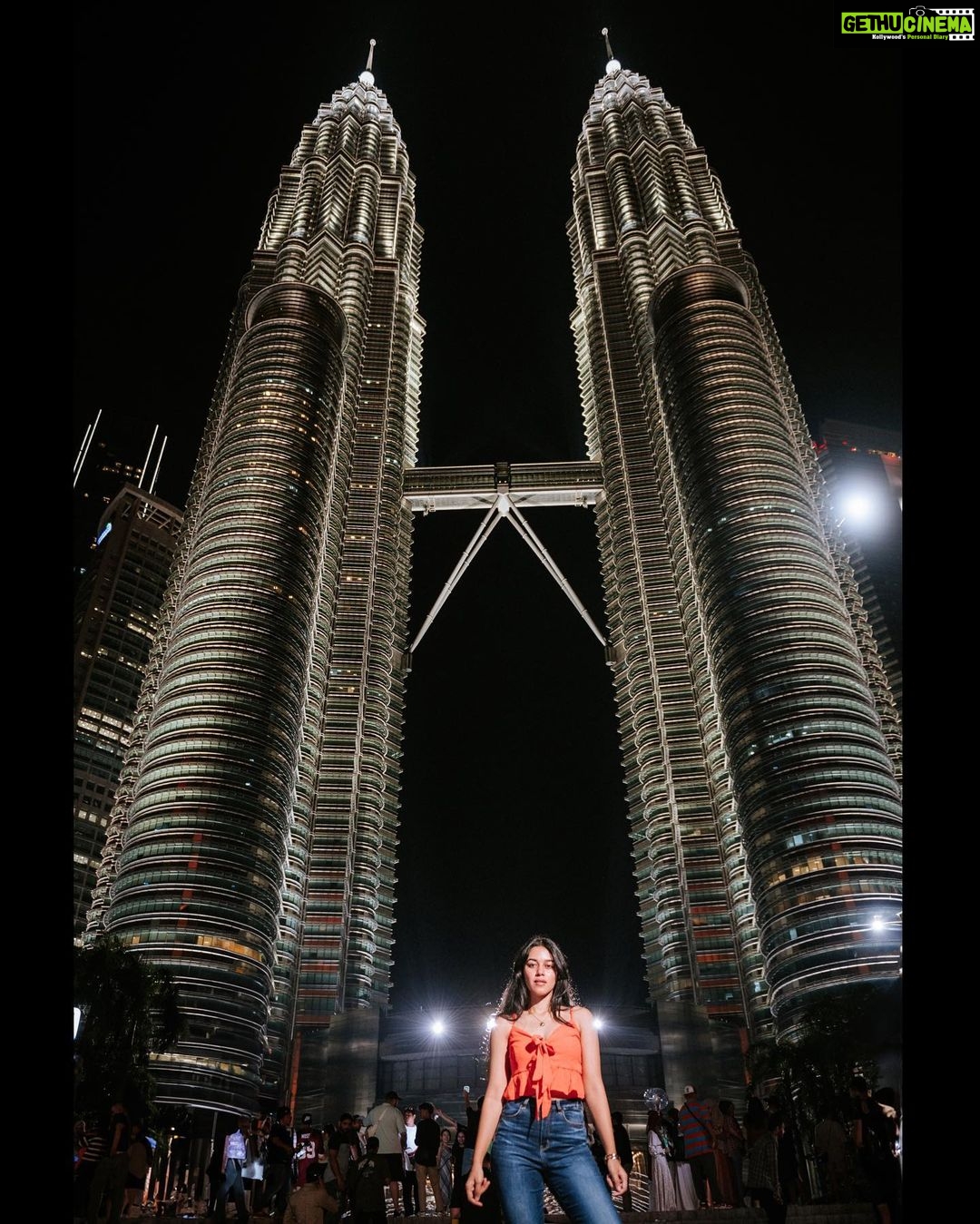 Mirnalini Ravi Instagram - Peachy keen 🩶 Twin Towers, Malaysia