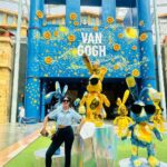 Mirnalini Ravi Instagram - Fulfilling her Childhood Dream 💭 #NevertooLate Universal Studios Singapore