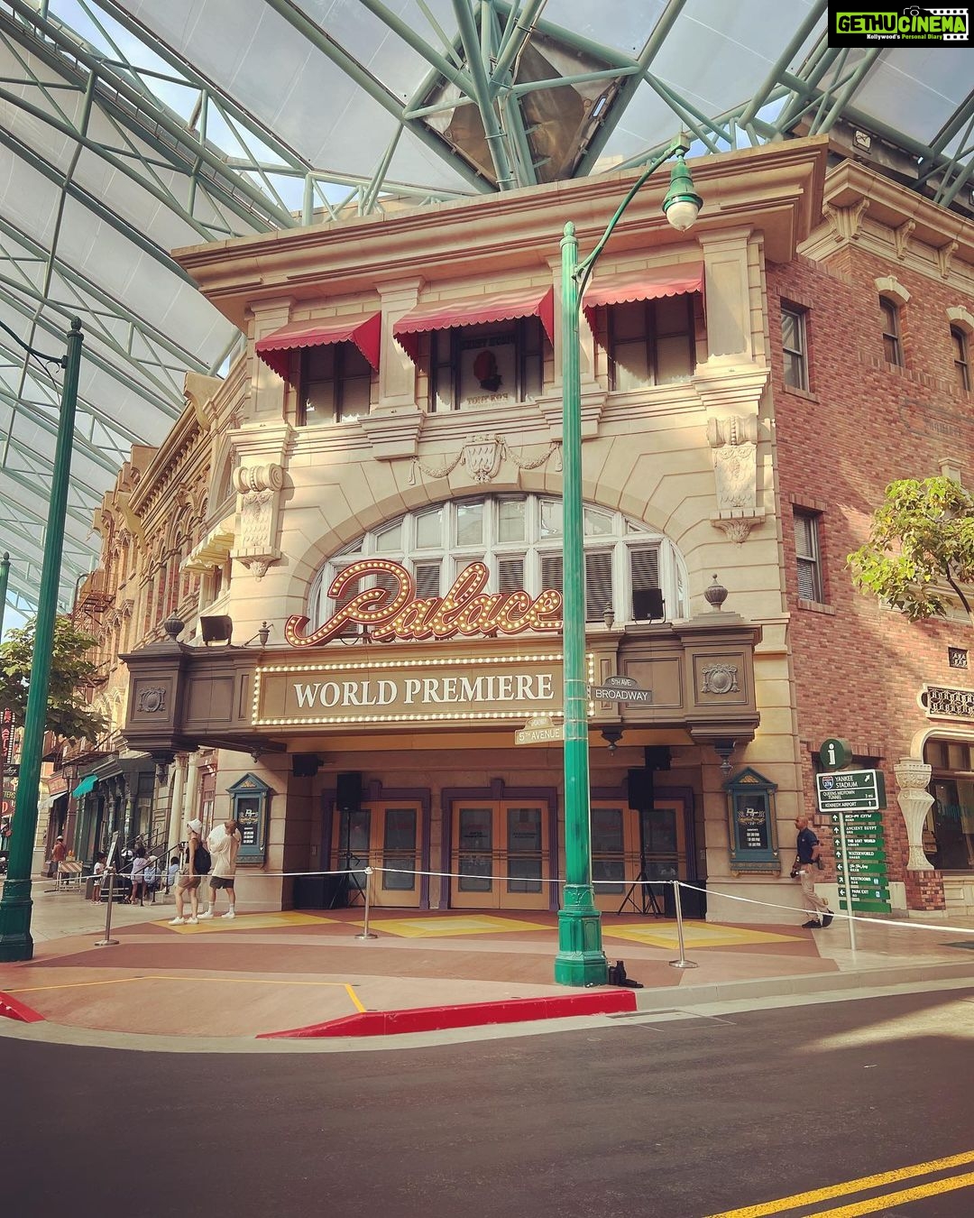 Mirnalini Ravi Instagram - Fulfilling her Childhood Dream 💠#NevertooLate Universal Studios Singapore