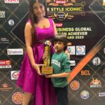 Mitali Nag Instagram - Yesterday was a landmark day in our lives… Our first award as “Most entertaining Mom Son duo”!!! Pls zoom the second pic to see my #chocolateeyedboy’s name ♥️♥️ Ty Dadasaheb Phalke Icon awards for this honour and appreciation ♥️🧿♥️ . . PR @kritikapandeyk Outfit @kimpereiraofficial Earrings @adwitiyacollection Belt @kash_designs2021 Jewellery PR @mediatribein @rimadidthat . . #mitaalinag #momson #indianactress #award #333 #trendingaudio megastar photography day Mumbai - मुंबई