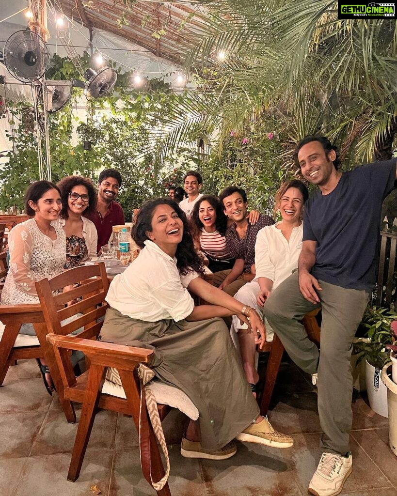 Mona Singh Instagram - Celebrating memories while building new ❤☺ #kaalapaani #reunion #cast #happyfaces