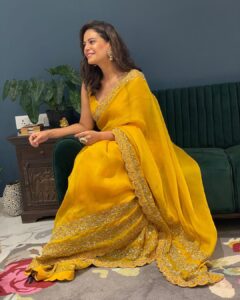 Mona Singh Instagram - #yellow #feelinggood #instagood #instagram