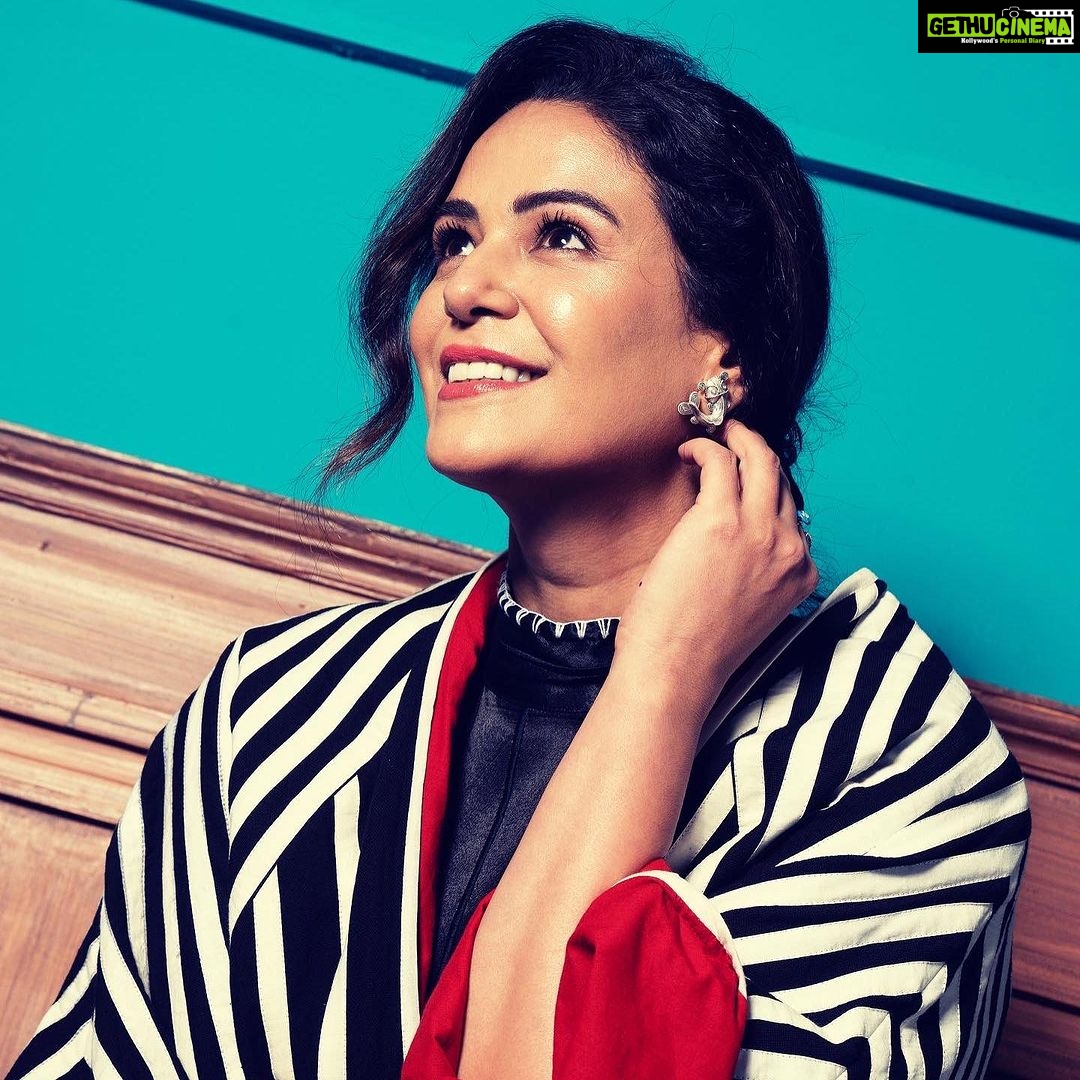 Mona Singh Instagram - #MIH S2 promotions #bulbuljohari @madeinheaventv @excelmovies @primevideoin @tigerbabyofficial Styled by : @smriti.schauhan Make up : @rupeshryadav Hair : @pujashrijain Fine diamond rings : @darshanaasanjanaajewellers @vblitzcommunications Outfit : @Ka_sha_india Bag : @Econock_studio Heels 👠: @Oceedeeshoes Fish studs & hand cuffs : @amrapalijewels Assistant stylist : @_amritavermaa Photographer @dev.yami Manager @sunnykripalani