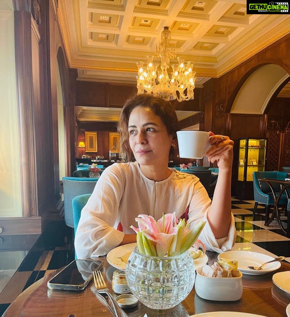 Mona Singh Instagram - If good vibes had a flavour ,it would be this tea #hightea #pose #tajmahalpalace