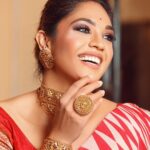 Mumtaz Sorcar Instagram - You are your own gold mine! 😁😉 Happy Dhanteras everybody 🙏🏻❤️ . @makeup.kaushikrajat @rajat_chakroborty @subhadipsamanta