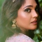 Mumtaz Sorcar Instagram – Tra-la-la-la-laaaa..!! 😉🌸✨🪷