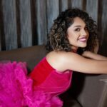 Mumtaz Sorcar Instagram – ‘If you can’t see anything beautiful in yourself…. Get a better mirror!’ 😉
#selflove #beyourself 

💄 @somnath2194 
👗 @fashion_sougata 
📸 @photography_abhisek