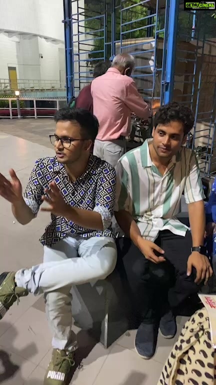 Mumtaz Sorcar - 1K Likes - Live with team #samareshbasurprojapoti ! 🦋😁