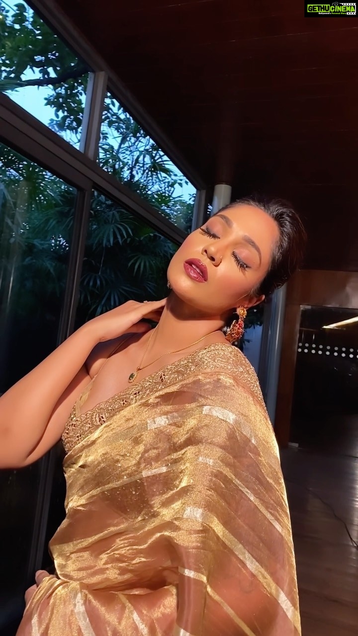 Mumtaz Sorcar - 1.2K Likes -