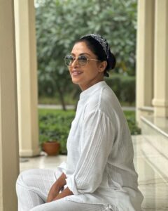 Nadhiya Instagram - Taking time off to relax and unwind💙😇

#relax #chillvibes 
#anandainthehimalayas
