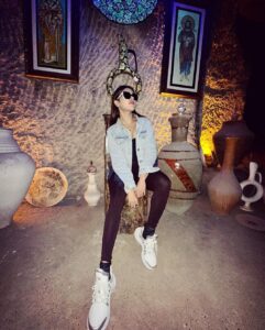 Naira Shah Instagram - Posing all the way 🫶🏻