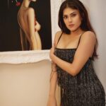 Naira Shah Instagram - Hav More Than You Show! Speak Less THan You Know🌟💫 Pic credits @anoop.devaraj DownTown, Burj Khalifa