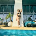Naira Shah Instagram – Sunkisssed chilling! 🥂 Aura Skypool Dubai