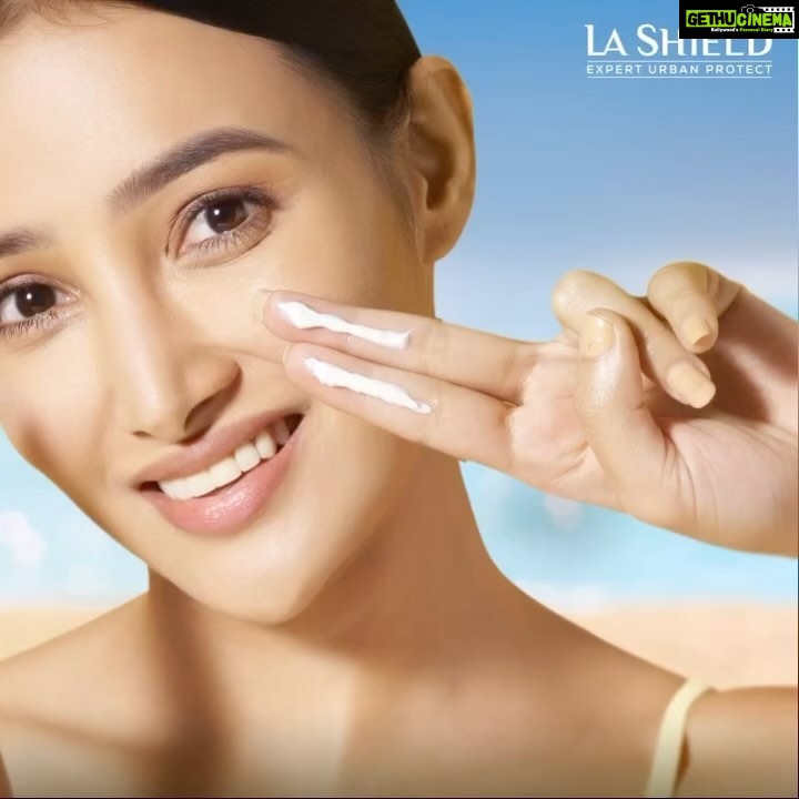 Nalini Negi Instagram - Posted @withregram • @lashieldofficial It takes just 2 to know what’s happening! Take 2 minutes to follow us, turn on post notifications and stay tuned to find out what’s coming. #LaShield #MineralSunscreen #DualProtection #ItTakesJustTwo #NationalSunscreenDay #UrbanLife #ExpertSunProtection #SkinCare #SPF