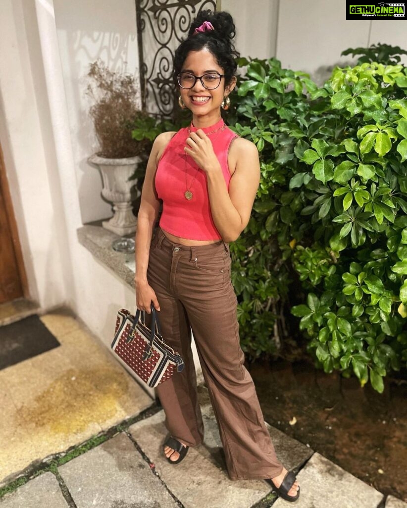 Namita Krishnamurthy Instagram - This Barbie will use this caption for every pink outfit she wears on Instagram. Top thrifted from @therainbowstore.in 💕 #namitakrishnamurthy #dayoff #barbiecore #fitcheck #curlycommunity #outfitinspo #thriftstorefinds Down Sterling Club