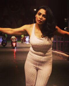 Nandini Rai Instagram - Late night Blurry lights Deep mind #night #light #nightout #mindset #nandinirai