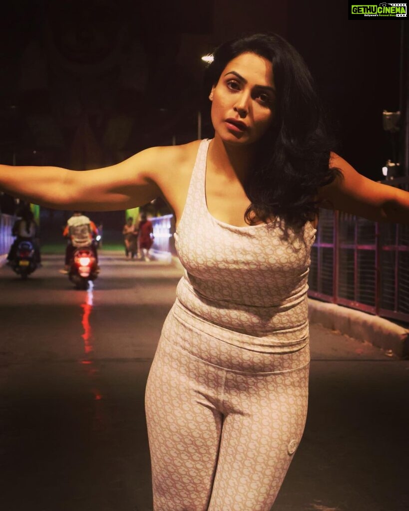Nandini Rai Instagram - Late night Blurry lights Deep mind #night #light #nightout #mindset #nandinirai
