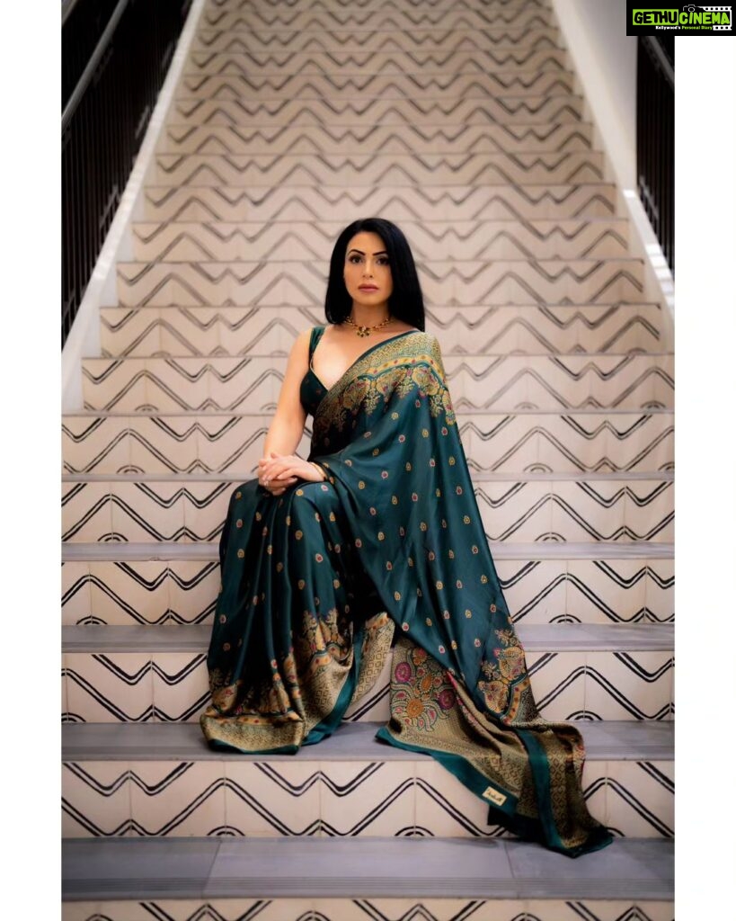 Nandini Rai Instagram - A saree makes me feel so graceful yet so powerful. #power #women #life #tbt #ootd #beauty #fit Captured by : @downtocapture !