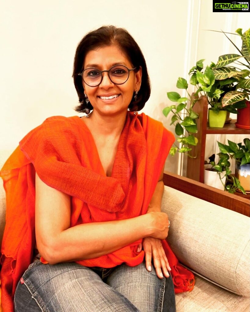 Nandita Das Instagram - Some of us during Covid did several online sessions. It taught us that what you see in the frame is all that matters. Last evening I was in a pair of old jeans and a crumpled T-shirt and I had to quickly do a video message. I needed to look formal and presentable. An old handwoven colourful dupatta did the trick. And the good old horizontal format hid the jeans. Nobody would know! Oh! But now you do. 🤦🏽‍♀😜 Just random musings on my way to my son’s school #sahyadrischool Bliss awaits me.
