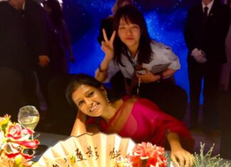 Nandita Das Instagram - The last supper. Beyond delicious. The setting, the flowers, all just right. We got a perfect send off. Jury and the winners dined and wined! Thank you @shanghaiinternationalff