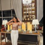 Nandita Swetha Instagram - Just few pictures only posted🤪🤪🤪 Shot by my darling @reshmakunhi Outfit details Top - from my 'closet' Pant -@kazo Heels - @zara Watch- @rado Bag - @michaelkors #datenight #dinner #birthday #bangalore