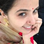 Nanditha Jennifer Instagram - En @kvndop Anbukku ♥️🙏🏻🧿 . . #blessed #love #smile #traditional #sareelove #instagram #instagood #reels #jenniferr252reels #tamilsong #ilayaraja