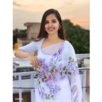 Nanditha Jennifer Instagram – I’m not getting older, I’m just becoming a classic. 👍🏻🤍
Thank you Jesus 🙏🏻
.
.
Saree by @the_trendy_turns 
.
.
#blessed #smile #love #saree #instagram #instagood #instadaily #actress #jenniferr252 
#thankyou #jesus