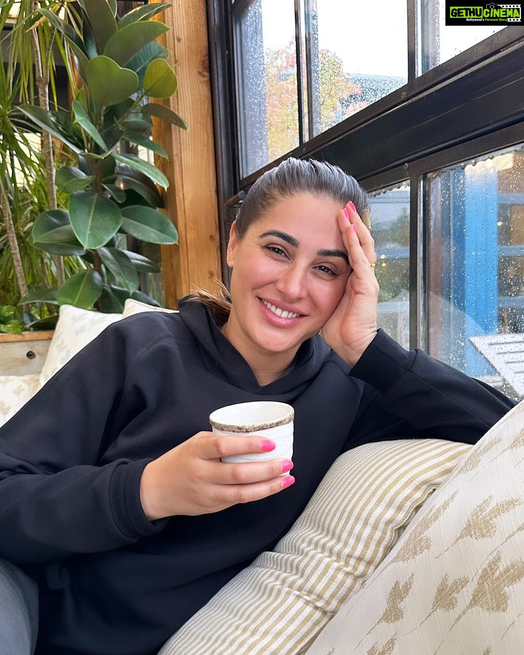 Nargis Fakhri - 140.8K Likes - Most Liked Instagram Photos