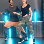 Nargis Fakhri Instagram - Oldie but a goodie 😀 💃🏽 🕺🏽 . . . . . . . . . #dance @melvinlouis 🙌🏽