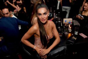 Nathalia Kaur Instagram - Bye bye weekend 👋

@efralewis 📸
@allantyson