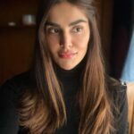 Nathalia Kaur Instagram - “We are each gifted in a unique and important way. It is our privilege and our adventure to discover our own special light.” Mary Dunbar São Paulo, Brazil