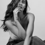 Nathalia Kaur Instagram - 🖤🤍