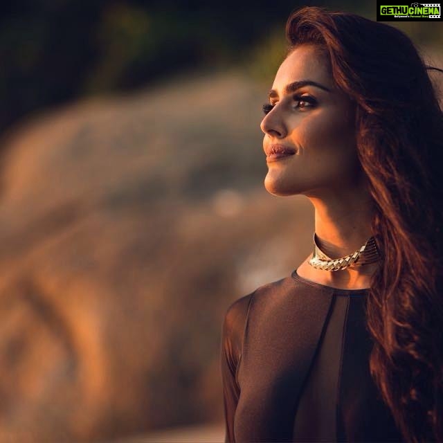 Nathalia Kaur Instagram - “You are not here merely to make a living, you are here in order to enable the world to live more amply, with greater vision, with a finer spirit of hope and achievement. You are here to enrich the world, and you impoverish yourself if you forget the errand.” Woodrow Wilson