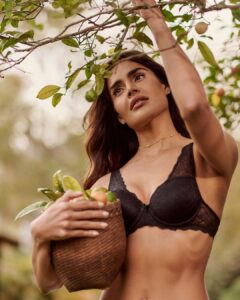 Nathalia Kaur Instagram - @theoneagencyoficial 

❣️