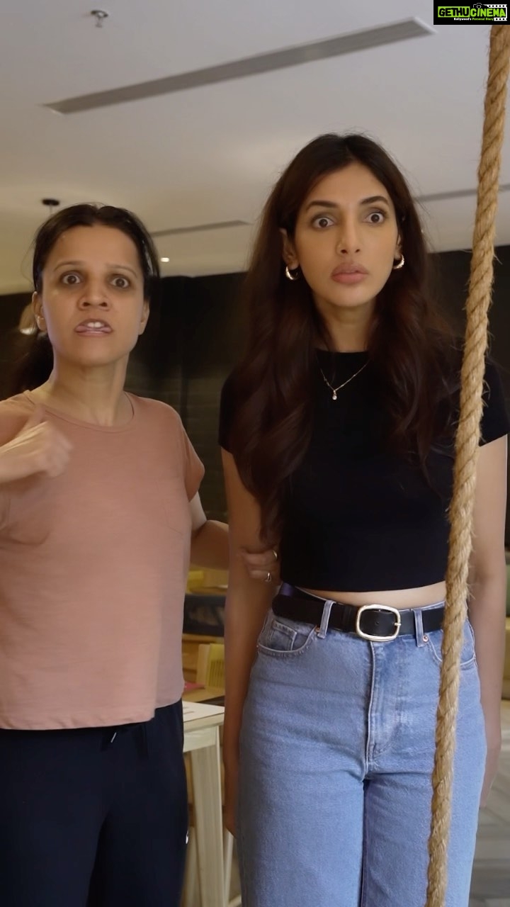 Nattasha Singh - 58.6K Likes - Bach gaya π
W/ - @natashasingh007 @officialmonikabisht @yashaswivd
#comedy #funnyreels #nasha