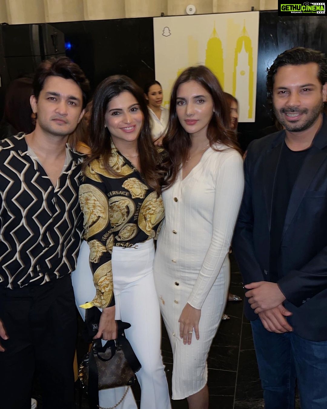 Nattasha Singh Instagram - About last night #snapchatevent