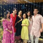 Nattasha Singh Instagram - Happy wali deepawali aap sabhi ko 🪔🪔 #happydiwali . . Wearing - @manishkumar330_ 🙌🏻♥️