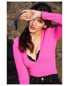 Nattasha Singh Instagram - 🌅
📸- @ilmanaazphotography1 
MUA- @makeup_asfaque