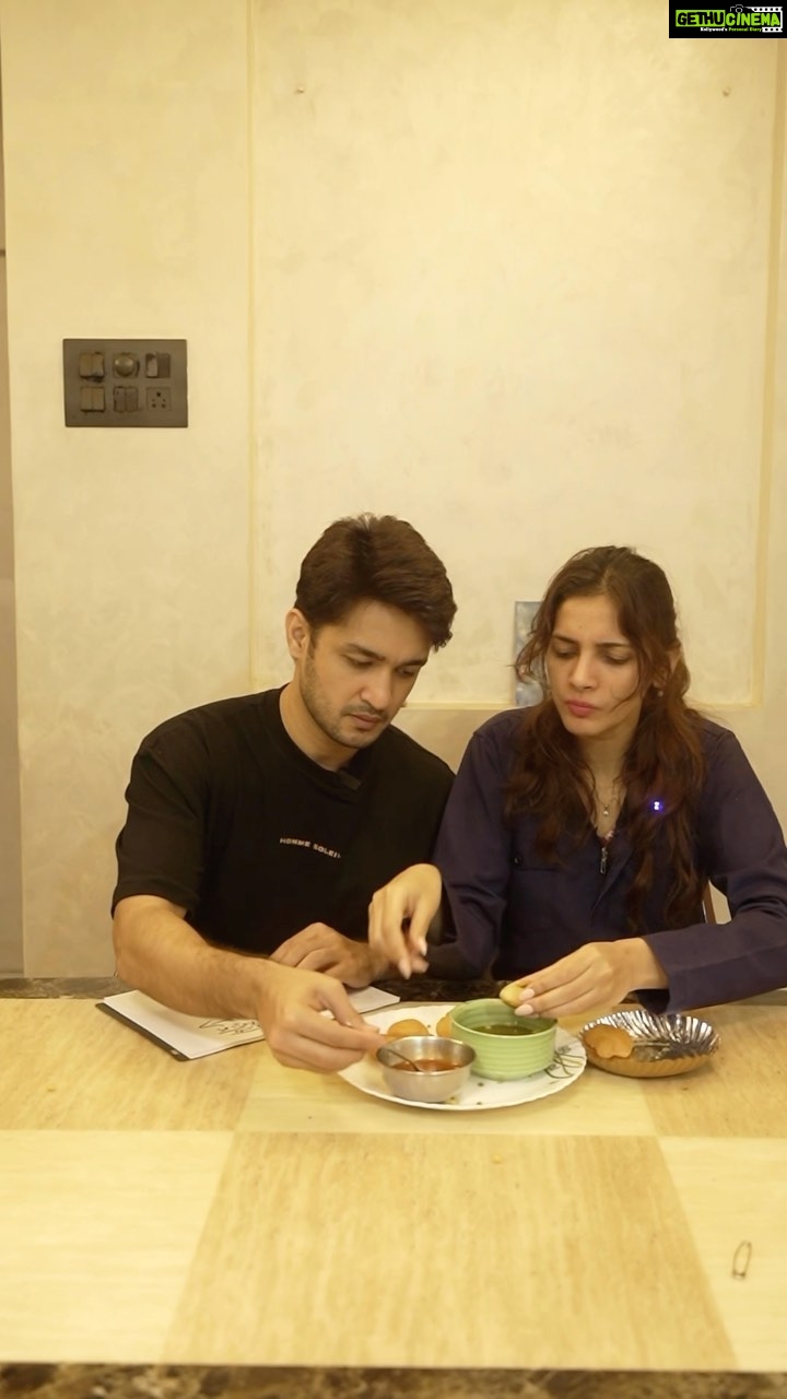 Nattasha Singh - 140.3K Likes - How to get a confession from indian lady criminal
π
@natashasingh007 π @officialmonikabisht
#ROFLReels #21ShadesOfAshish #comedyreels #funnyskit #ashishbishtvines