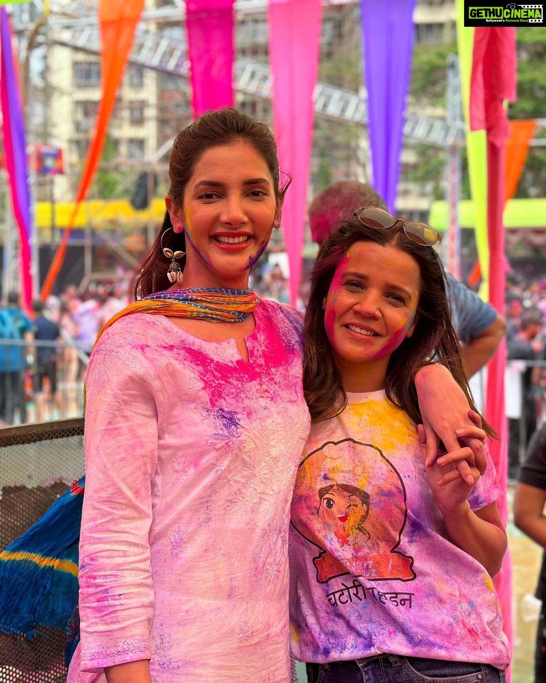 Nattasha Singh Instagram - Happy holi 🌈