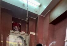 Navaneet Kaur Instagram - आज श्रावण हा पवित्र महिना प्रारंभ दिनी भगवान शिवजी चे दर्शन घेऊन आशीर्वाद घेतले व समस्त नागरिकांना, शेतकरी, शेतमजूर सुख समृध्दी व निरोगी रहावा यासाठी प्रार्थना केली. ॐ नमः शिवाय